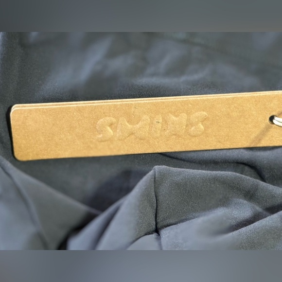 SKIMS Fits Everybody Cami in Graphite  Size XS NWT - Picture 3 of 5